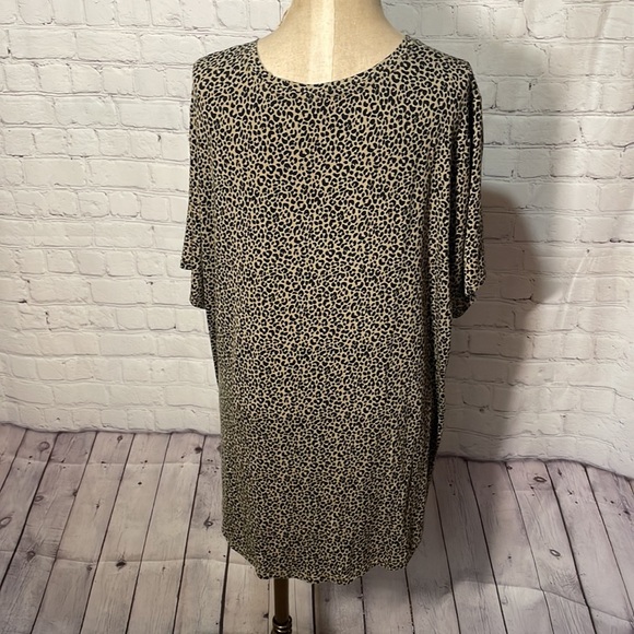 Old Navy Luxe Short Sleeve Shirt XXL cheetah print - Picture 5 of 6